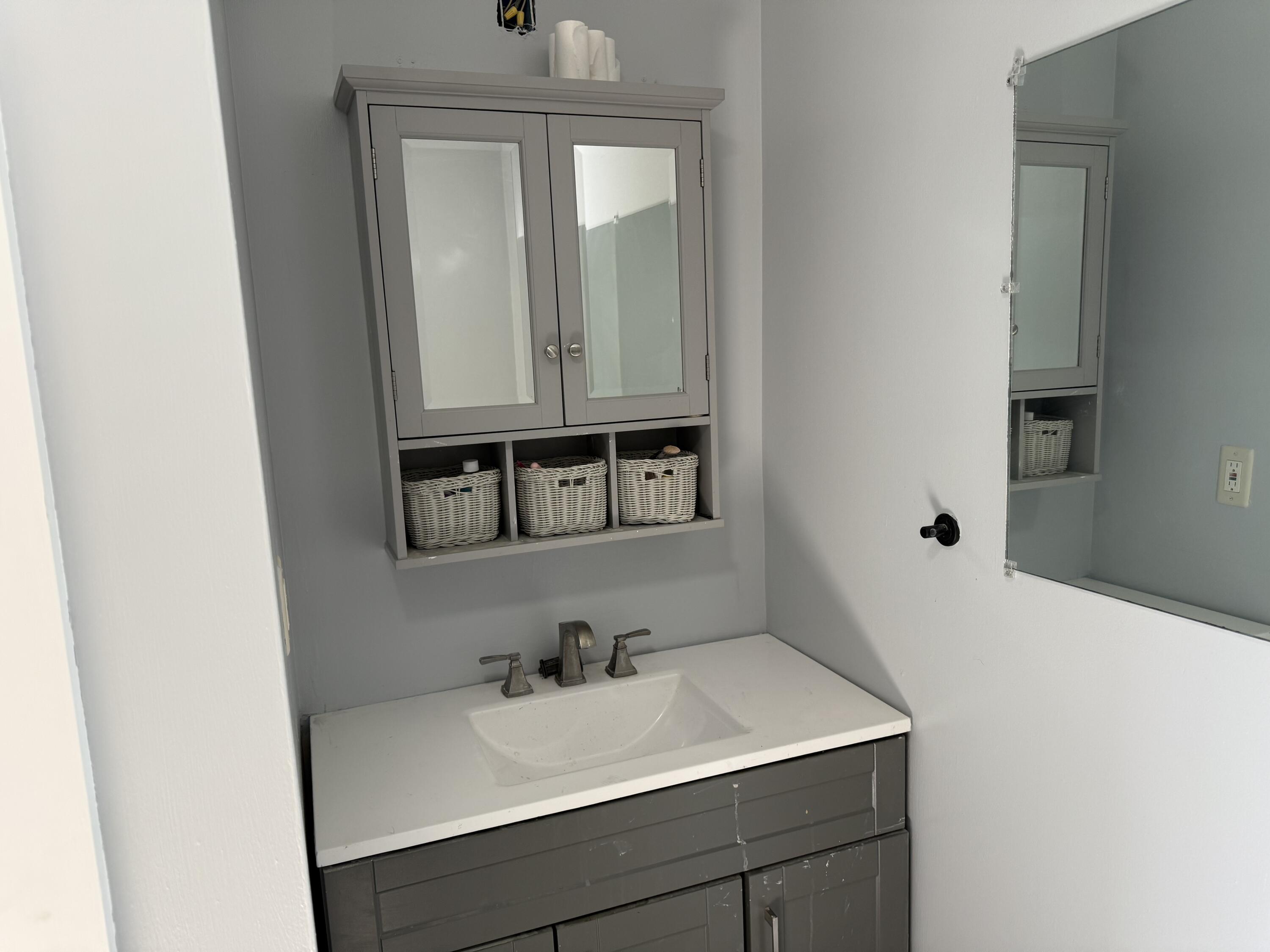 20 Lisle Street Rockland ME 04841