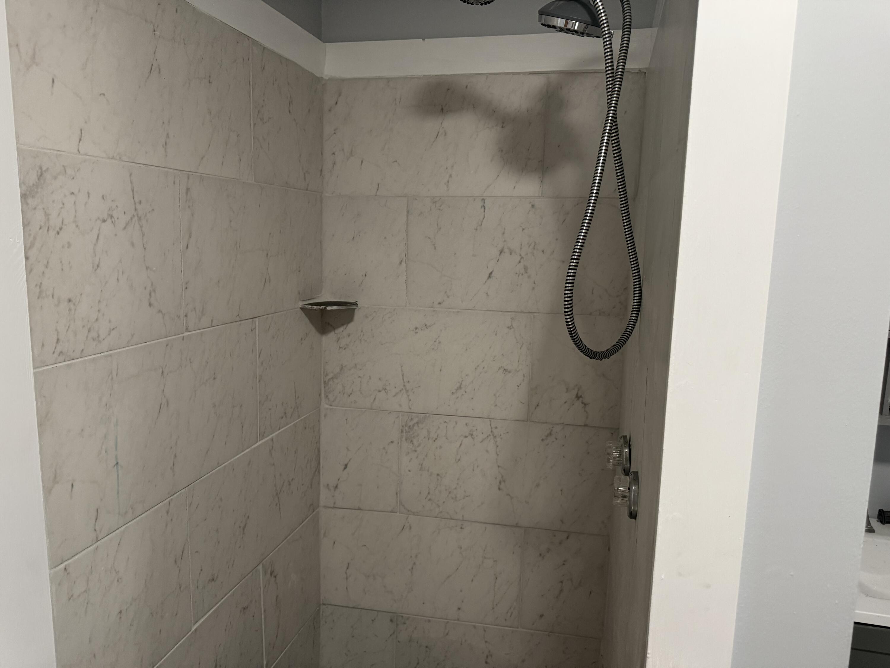 20 Lisle Street Rockland ME 04841