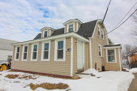 38 Auburn Road Peru ME 04290