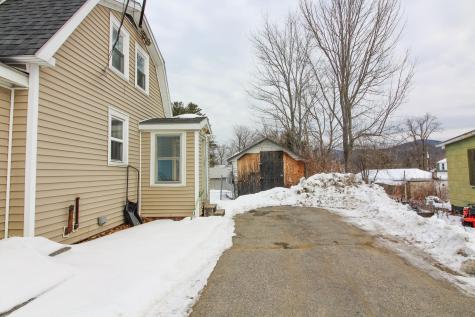 38 Auburn Road Peru ME 04290