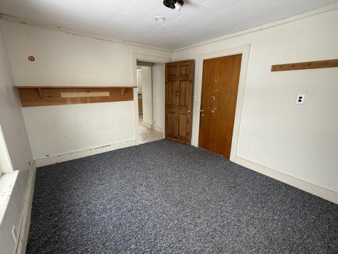 38 Auburn Road Peru ME 04290