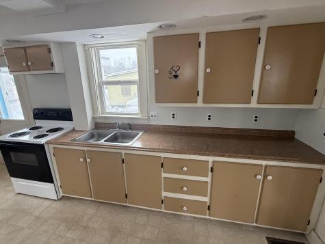 38 Auburn Road Peru ME 04290