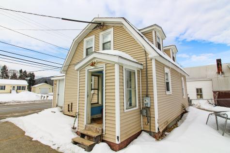 38 Auburn Road Peru ME 04290