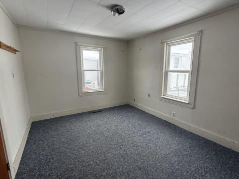 38 Auburn Road Peru ME 04290