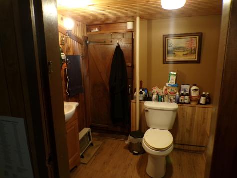 17 Kingsbury Road Wellington ME 04942