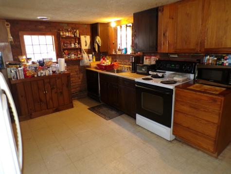 17 Kingsbury Road Wellington ME 04942