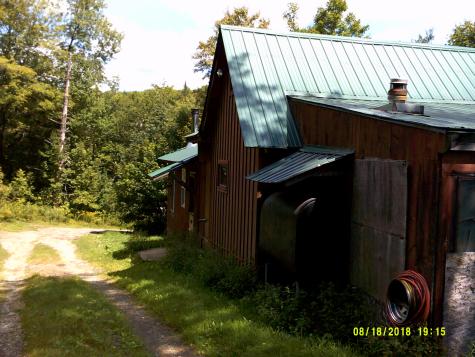 17 Kingsbury Road Wellington ME 04942