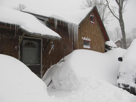 17 Kingsbury Road Wellington ME 04942