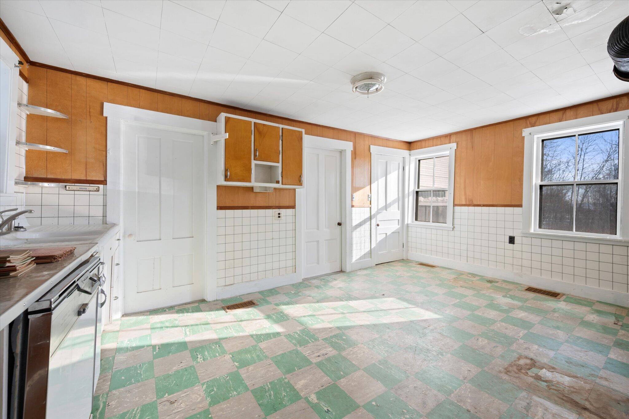 17 Houston Road Plymouth ME 04412