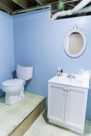 32 Madison Street Auburn ME 04210