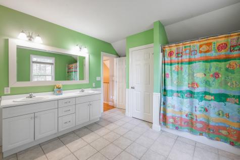 16 Quail Run Kennebunk ME 04043