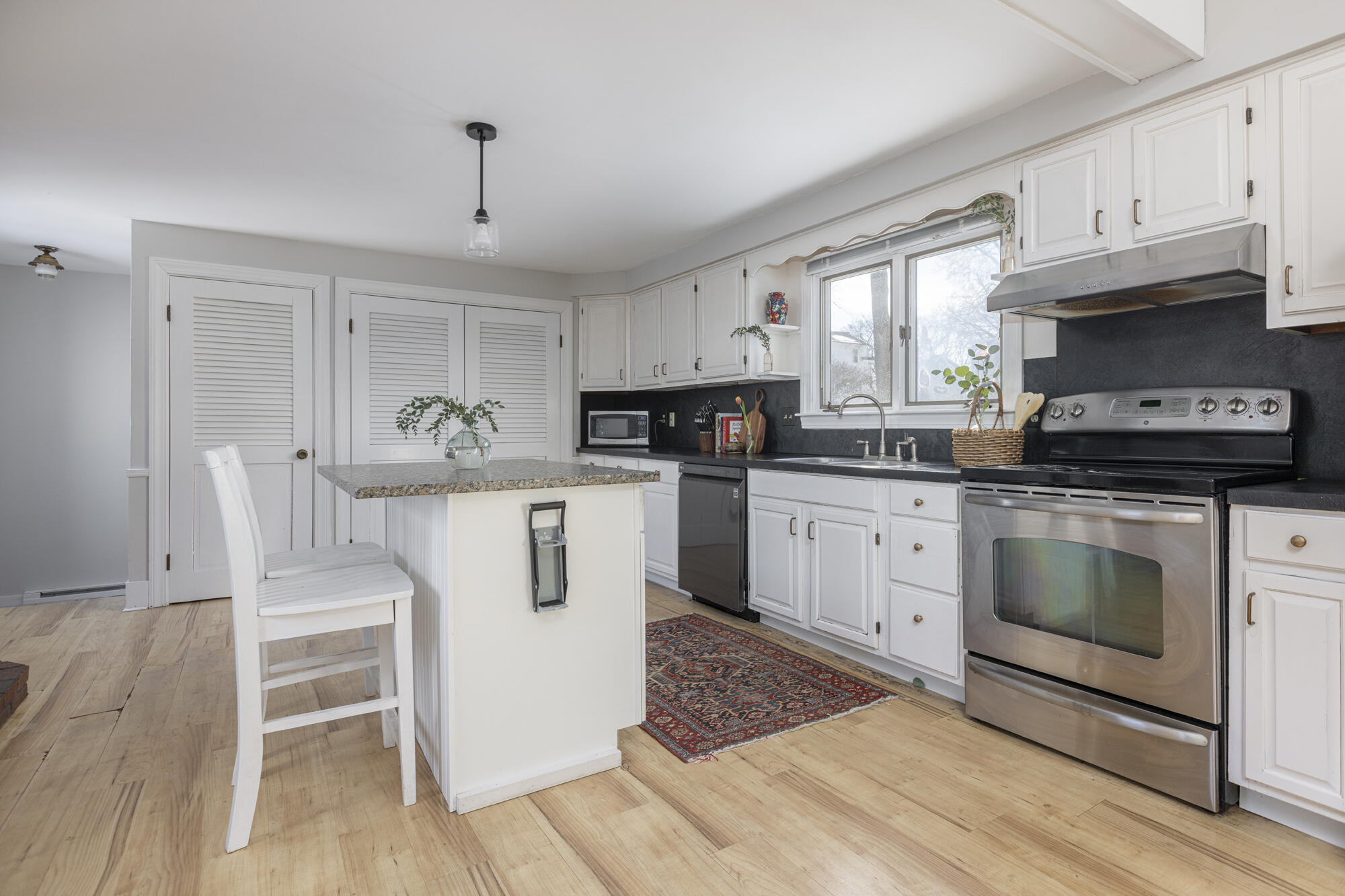 17 Bellevue Avenue South Portland ME 04106