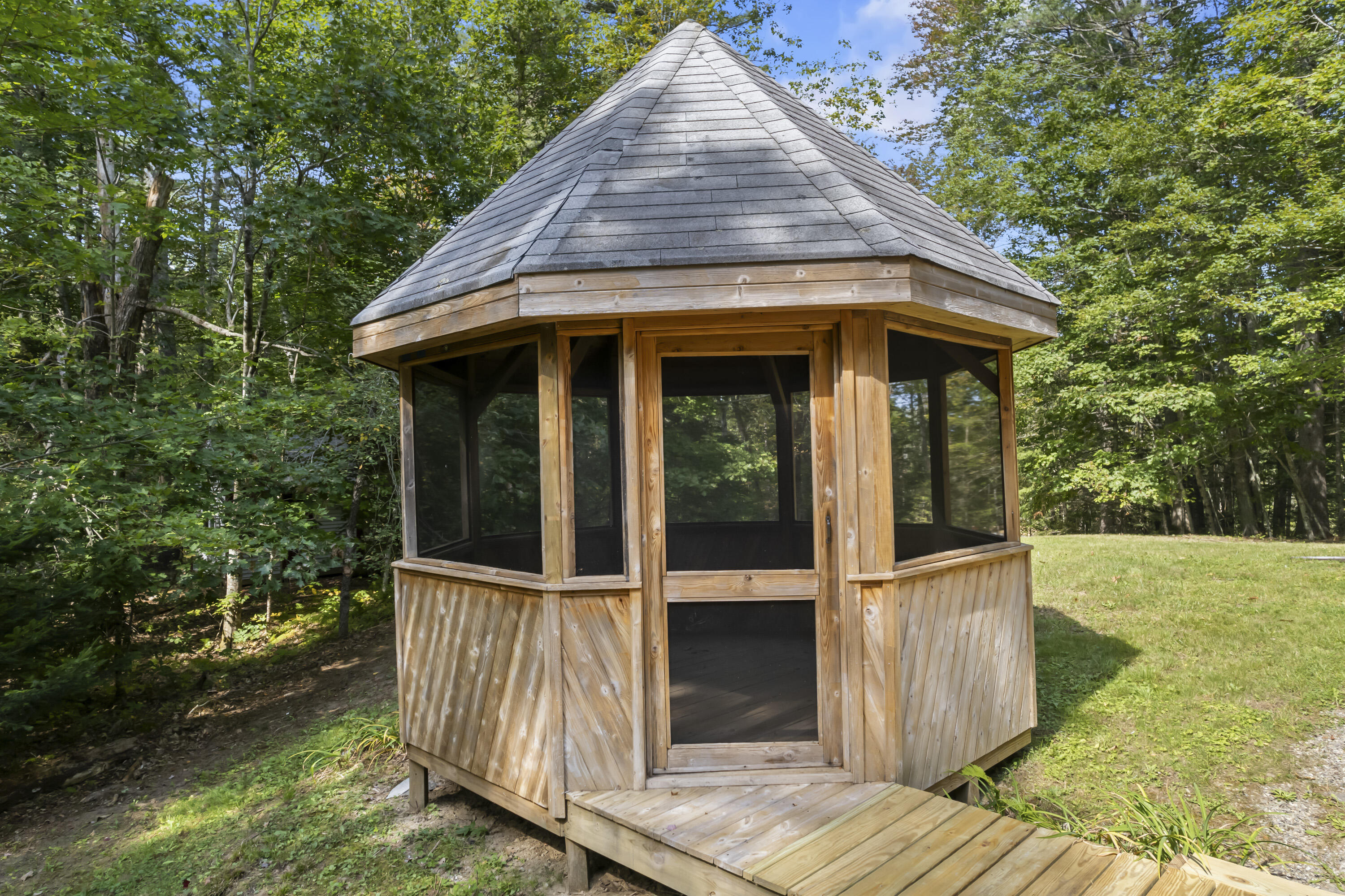 33 Quail Lane Nobleboro ME 04555