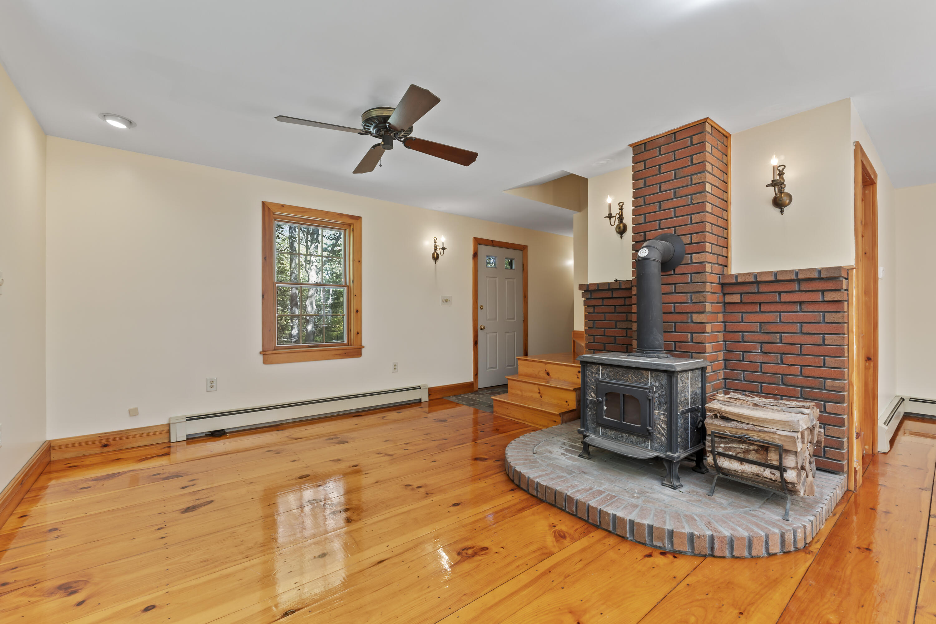 33 Quail Lane Nobleboro ME 04555