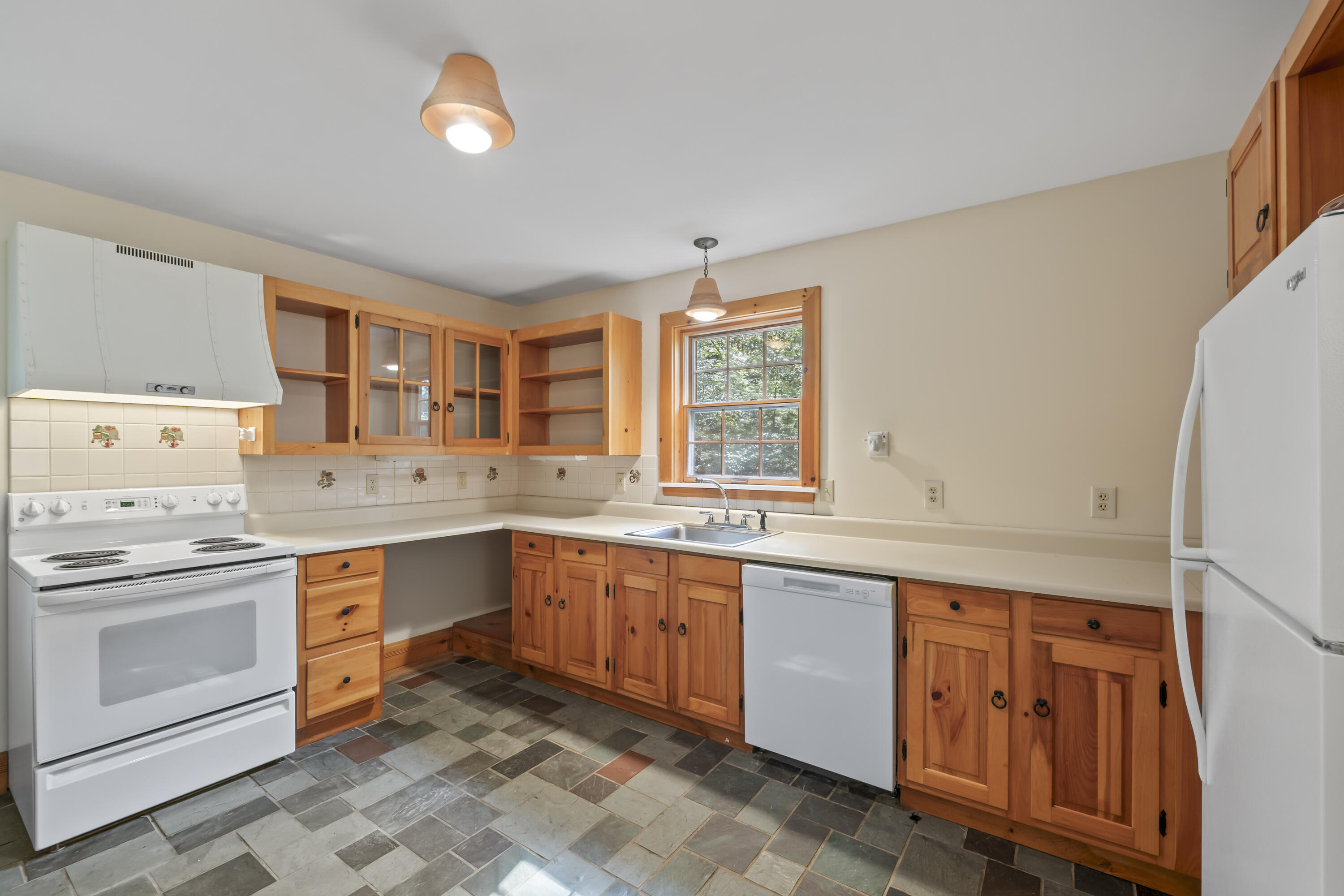 33 Quail Lane Nobleboro ME 04555