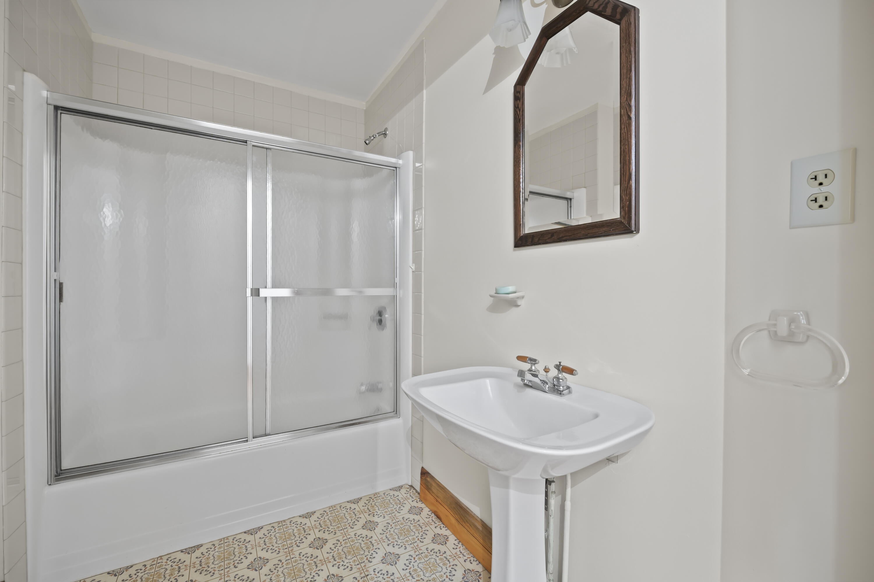 33 Quail Lane Nobleboro ME 04555