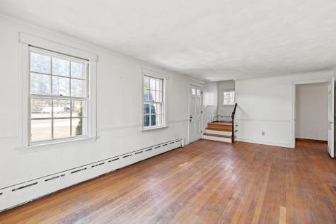 9 West Circle Falmouth ME 04105