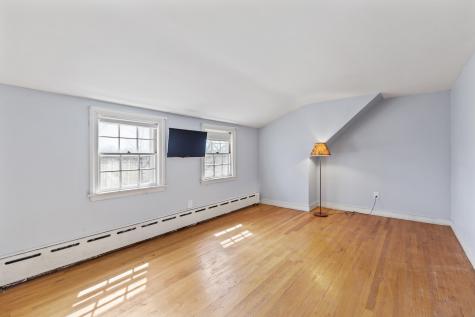 9 West Circle Falmouth ME 04105
