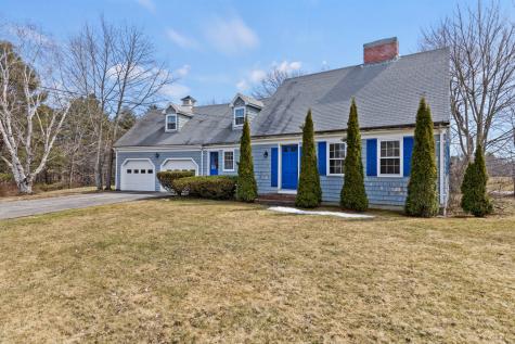 9 West Circle Falmouth ME 04105