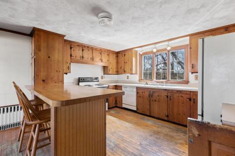 9 West Circle Falmouth ME 04105