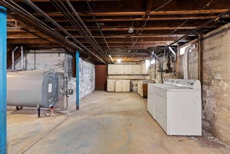 9 West Circle Falmouth ME 04105