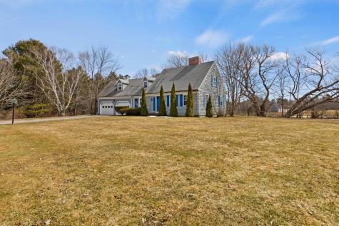 9 West Circle Falmouth ME 04105