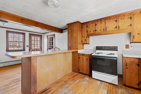 9 West Circle Falmouth ME 04105