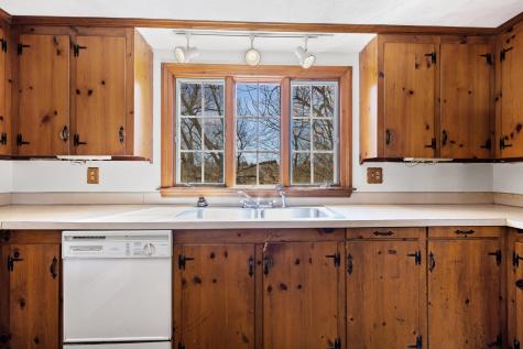 9 West Circle Falmouth ME 04105