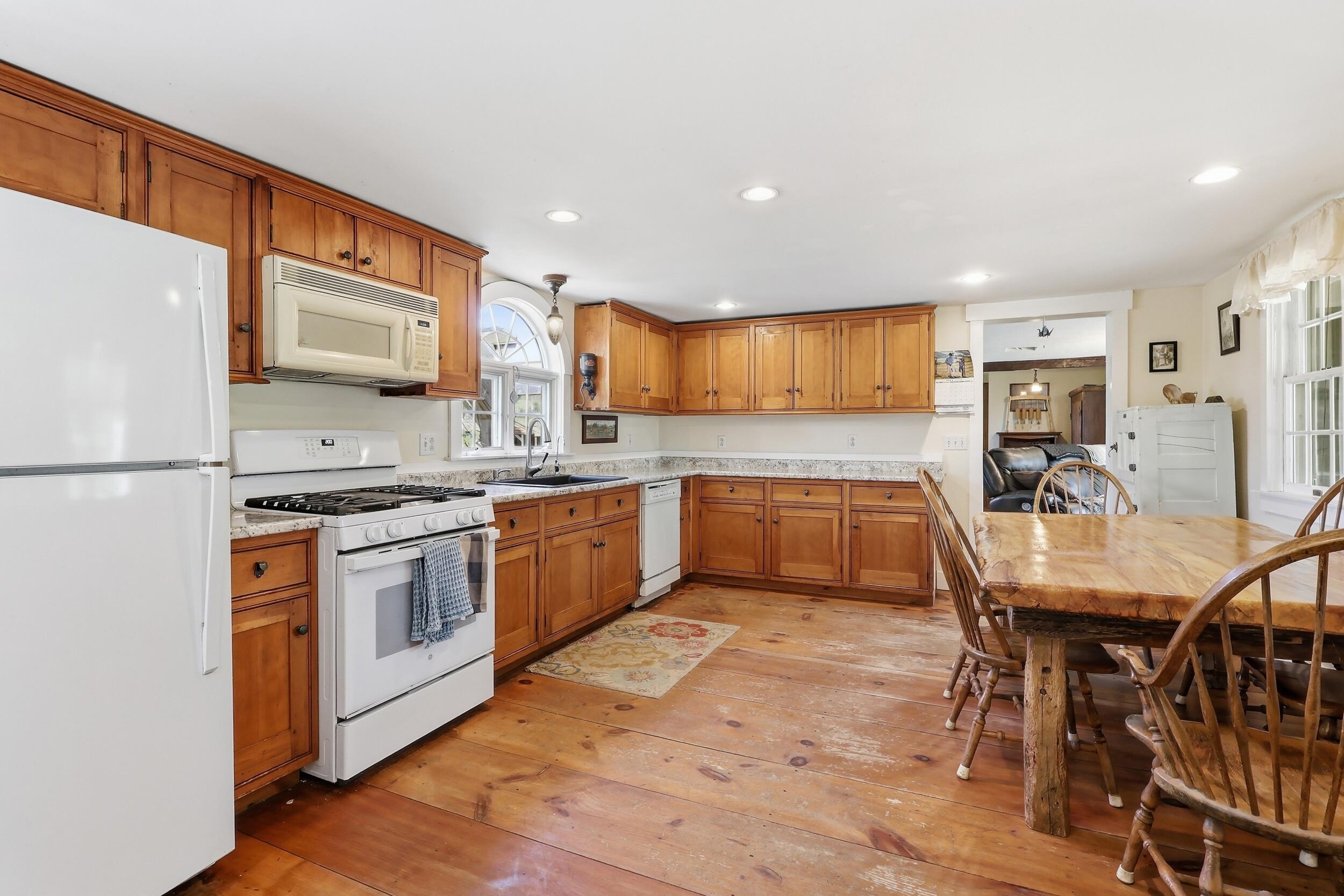 279 Merchants Row Lebanon ME 04027