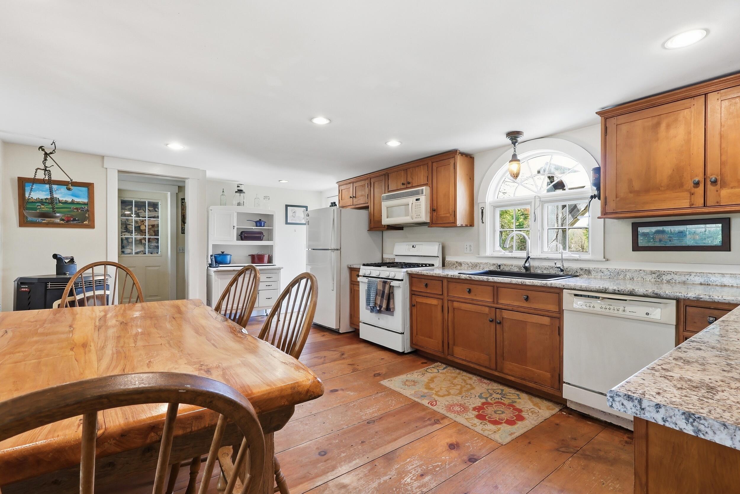 279 Merchants Row Lebanon ME 04027