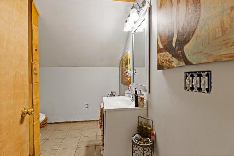 18 Mayland Street Oakland ME 04963