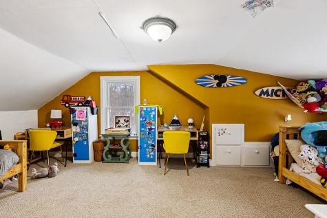 18 Mayland Street Oakland ME 04963