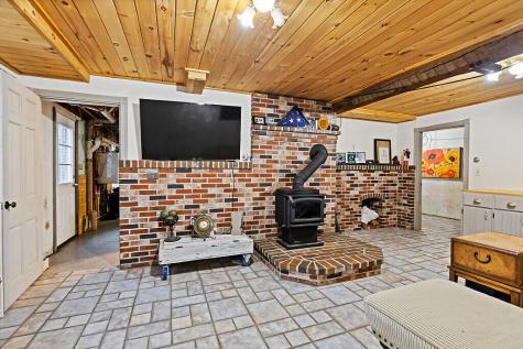 18 Mayland Street Oakland ME 04963