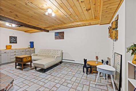 18 Mayland Street Oakland ME 04963