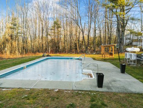 18 Mayland Street Oakland ME 04963