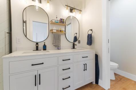 86 Everett Road Auburn ME 04210