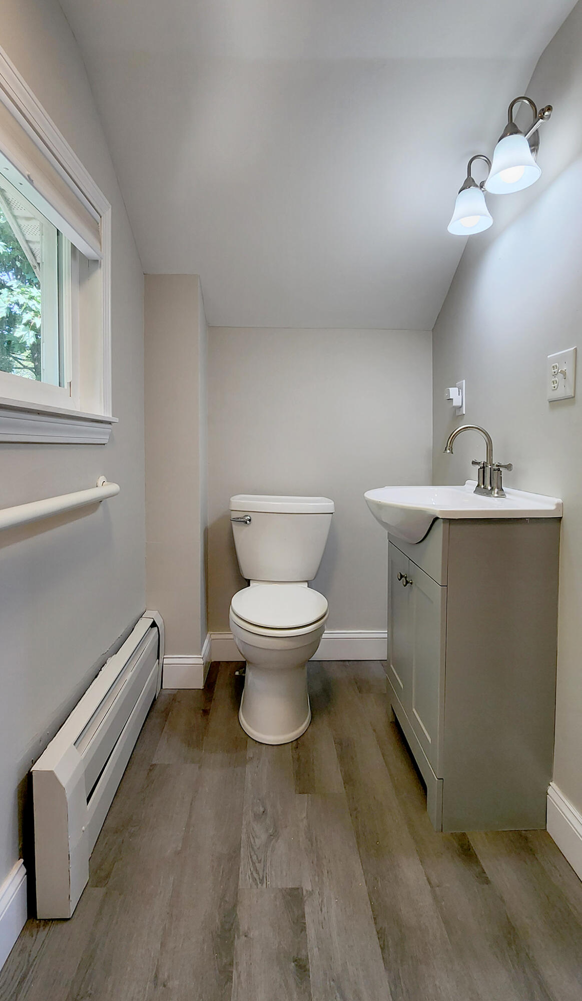 24 Warwick Street Bangor ME 04401