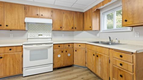 24 Warwick Street Bangor ME 04401