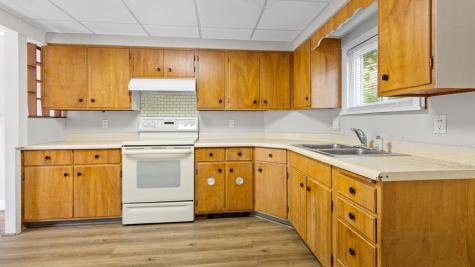 24 Warwick Street Bangor ME 04401