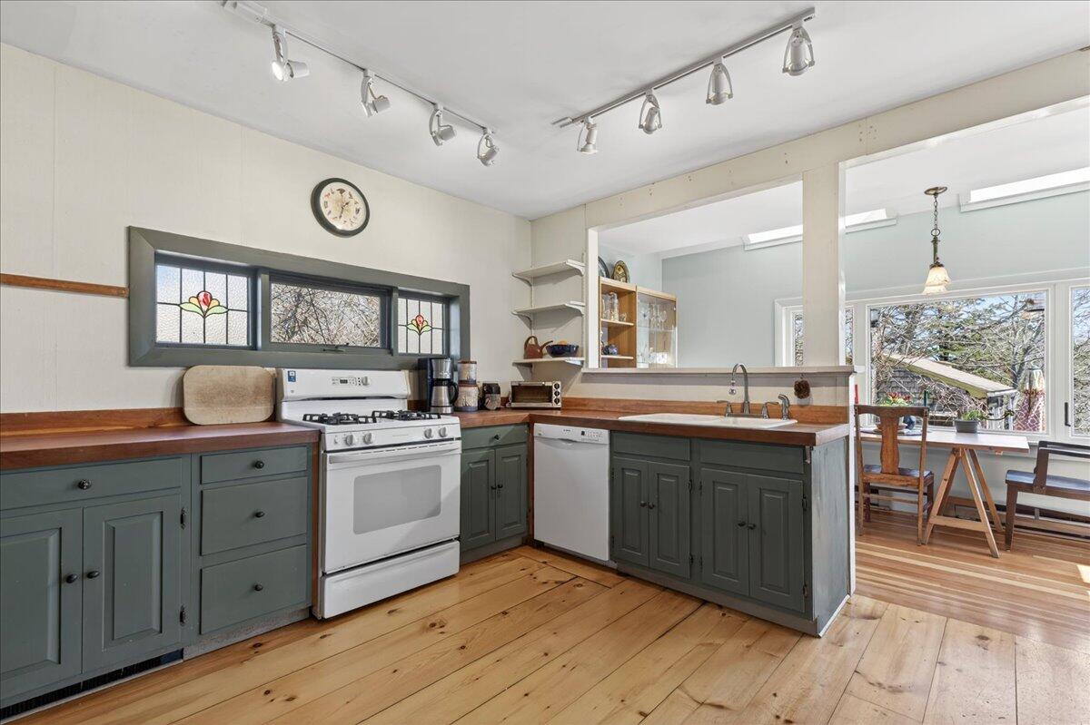 104 S Deer Isle Road Deer Isle ME 04627