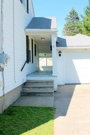 17 Hall Street Lewiston ME 04240