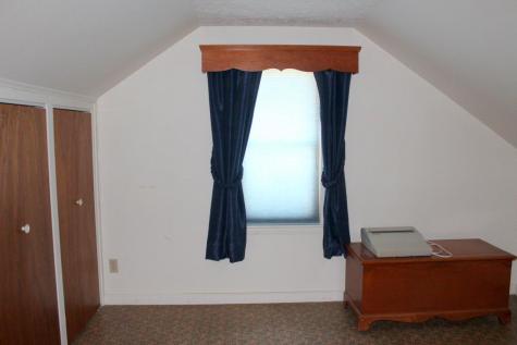 17 Hall Street Lewiston ME 04240