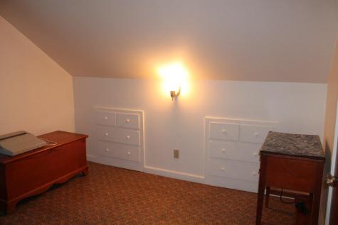 17 Hall Street Lewiston ME 04240
