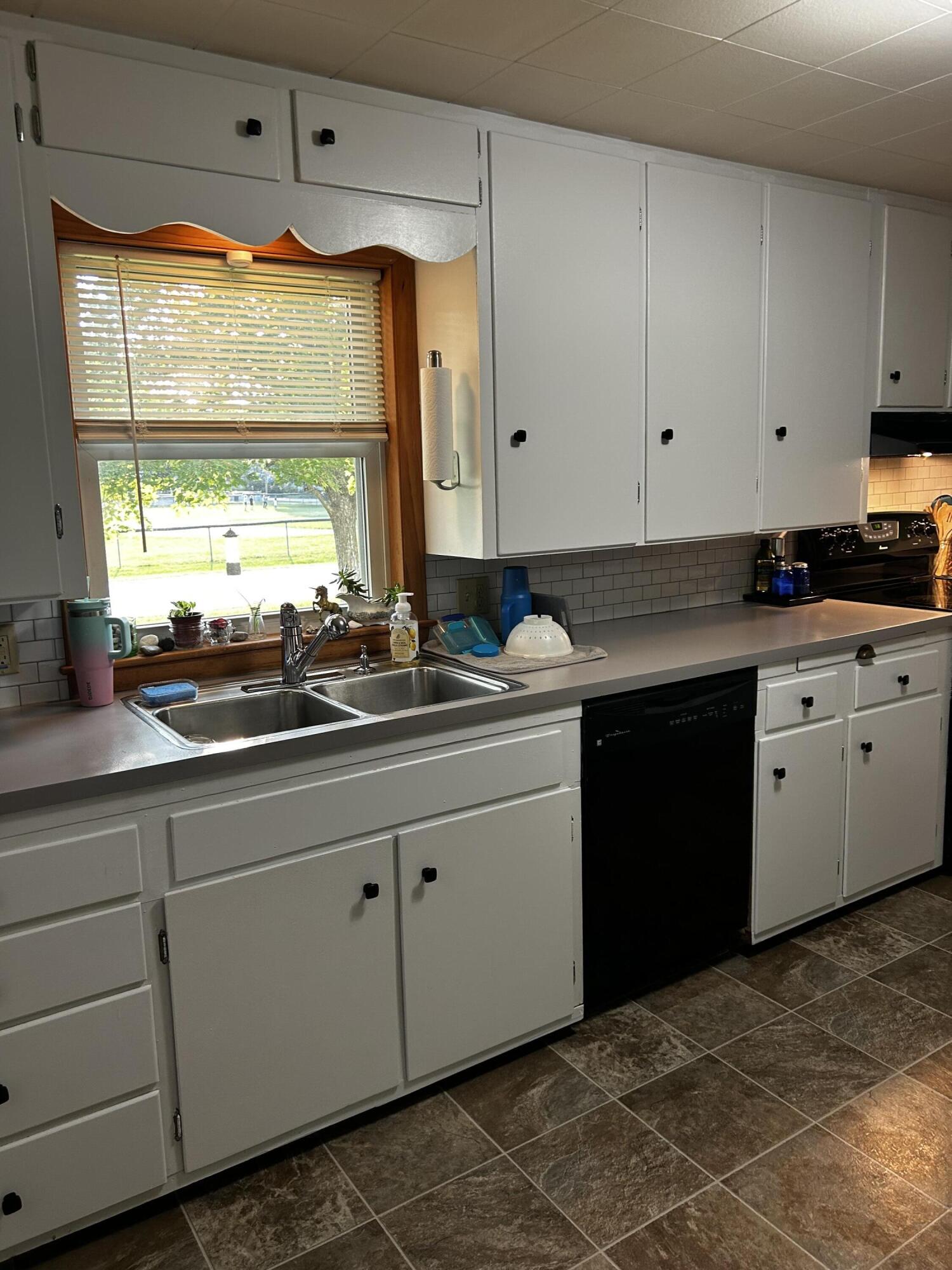 10 Sheridan Street Newport ME 04953