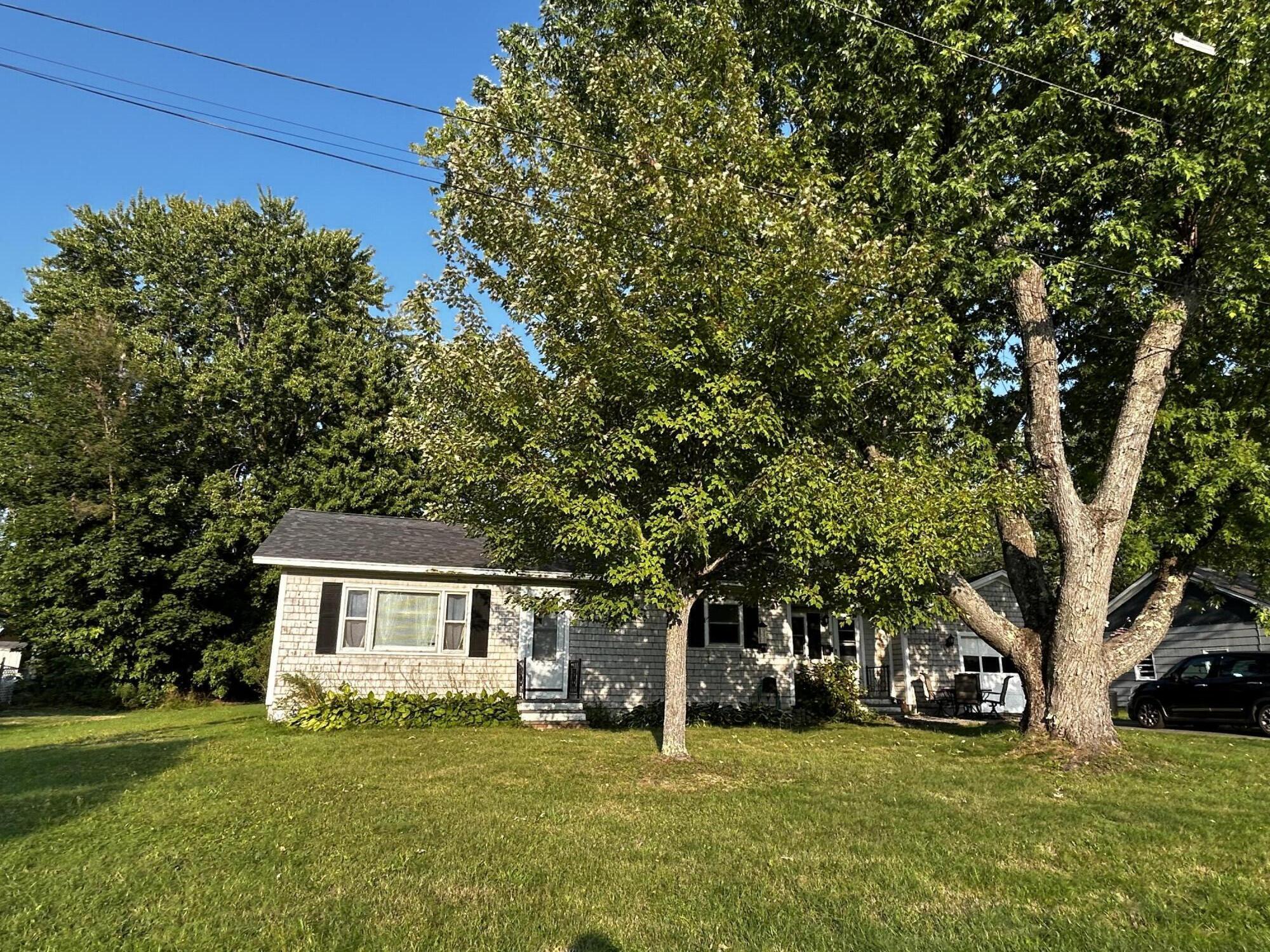 10 Sheridan Street Newport ME 04953