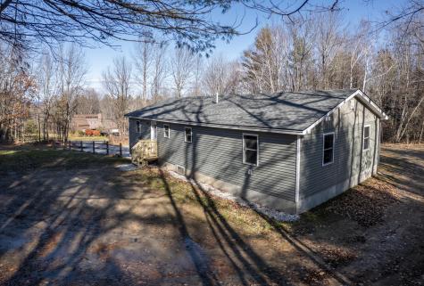 120 Pikes Hill Norway ME 04268