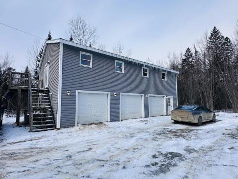 702 Middle Road Bradford ME 04410