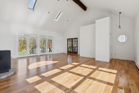 17 Chestnut Drive Topsham ME 04086