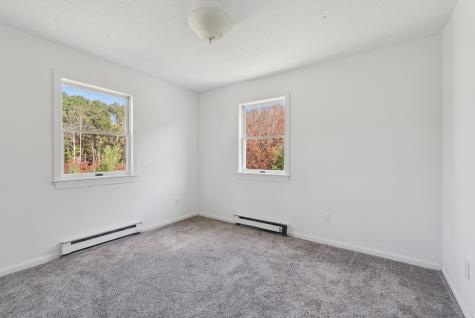 17 Chestnut Drive Topsham ME 04086