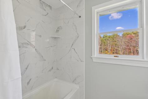 17 Chestnut Drive Topsham ME 04086